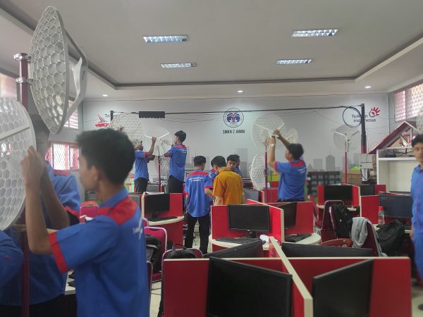 Radio MikroTik LHG >> Tanya AI boleh lah: